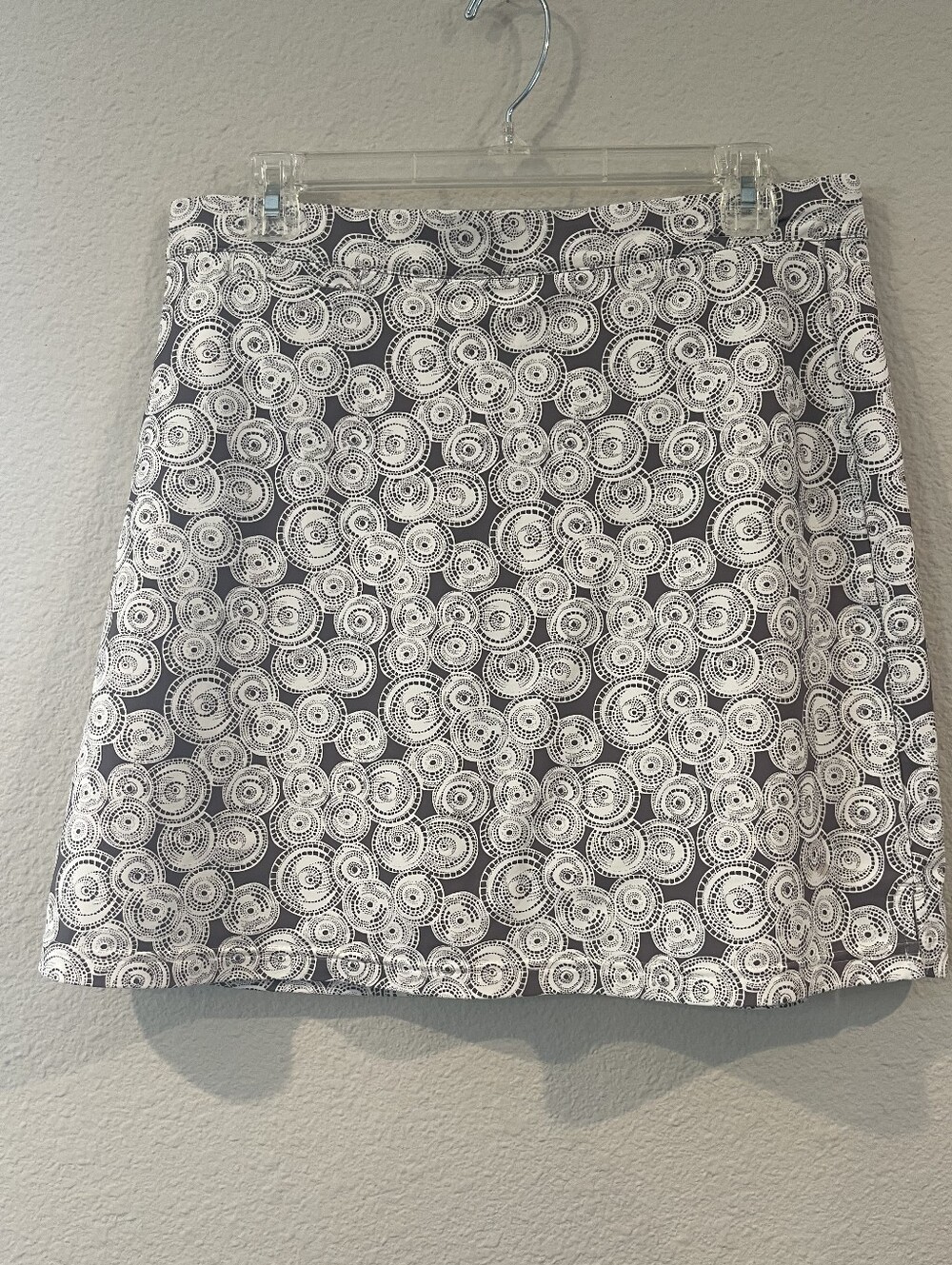 Peter Millar Womens Grey White Printed Upf 50+ E4 Wicking Athletic Skort Size M‎